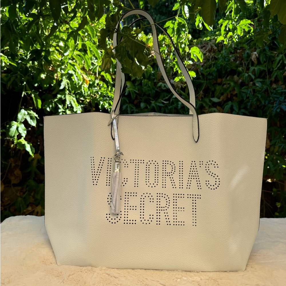 Victoria’s Secret tote.